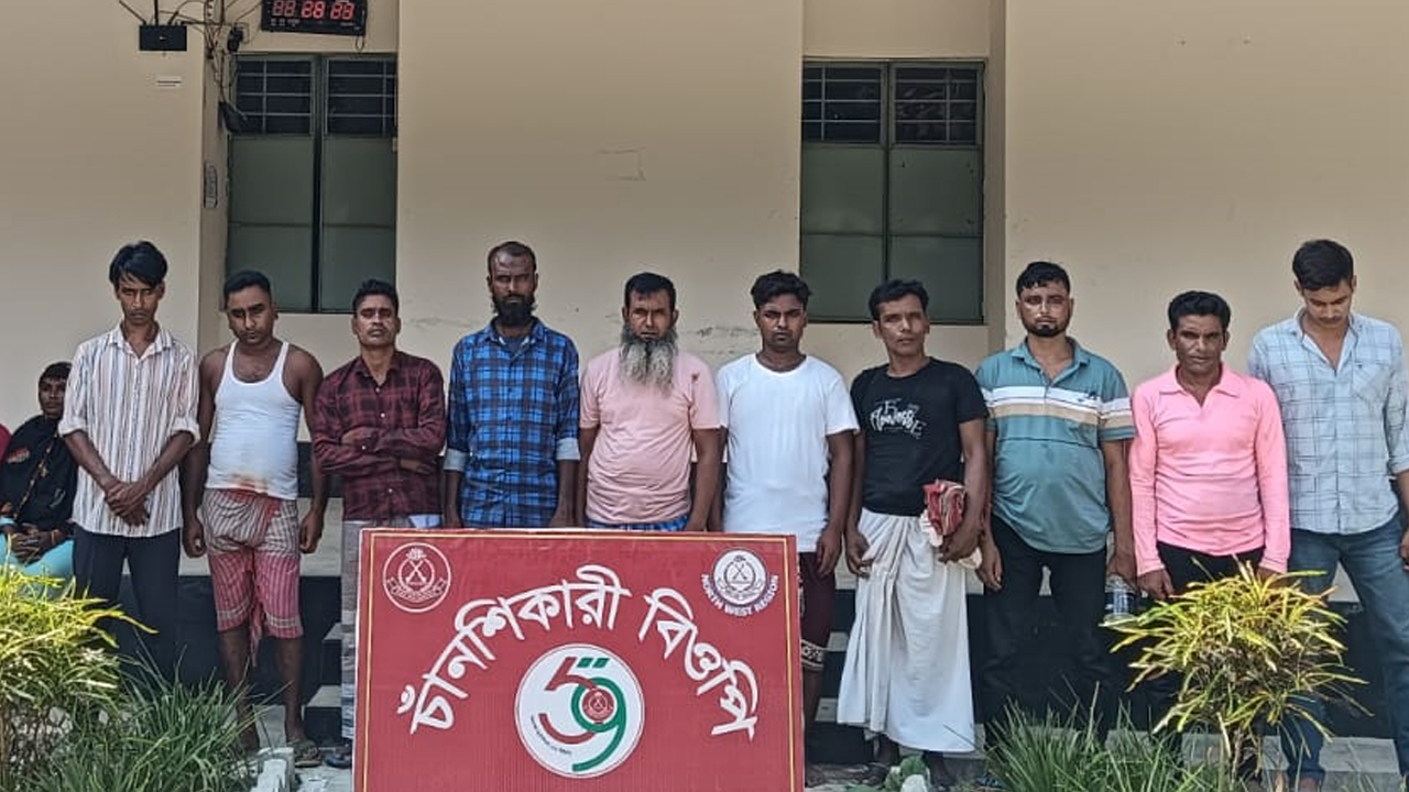 ভোলাহাট সীমান্তে ১৯ জনকে পুশ-ইন