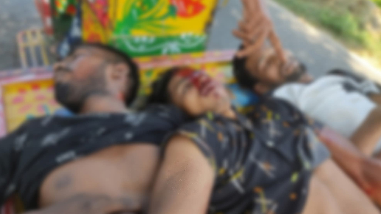 চাঁপাইনবাবগঞ্জে মোটরসাইকেল দুর্ঘটনায় দুই যুবকের মৃত্যু, আহত ১