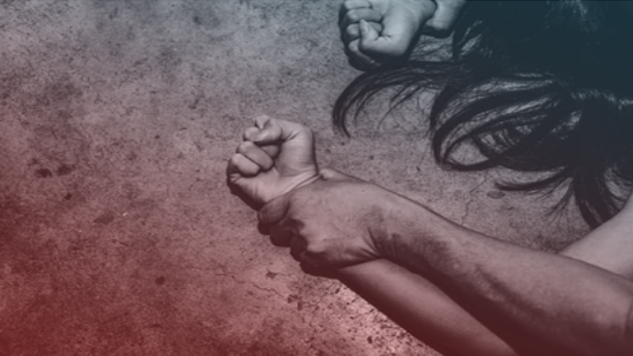 পদ্মার চরে স্কুলছাত্রীকে প্রকাশ্যে ধর্ষণ, ছড়িয়ে পড়া ভিডিও নিয়ে যা জানা গেল