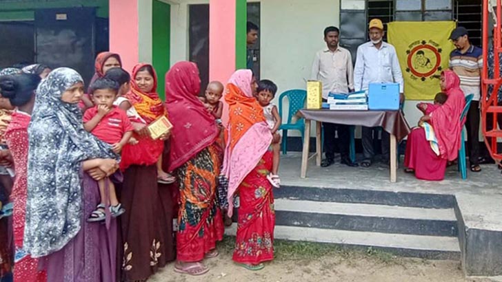 হামের টিকা নিল বাবুডাইংয়ের ১৭৫ শিশু