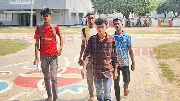 চাঁপাইনবাবগঞ্জে ‘ভুল প্রশ্নপত্রে’ এসএসসি পরীক্ষা, ৩ শিক্ষককে অব্যহতি