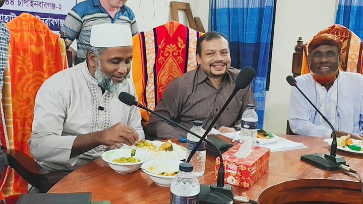 মান যাচাই করতে হাসপাতোলের খাবার খেলেন সংসদ সদস্য