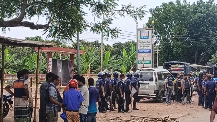 পাম্প থেকে তেল নেওয়াকে কেন্দ্র দুই গ্রামবাসীর সংঘর্ষ, আহত ৭