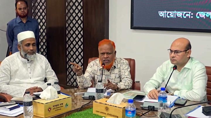 চাঁপাইনবাবগঞ্জে পেট্রলপাম্প মালিকদের সিন্ডিকেট নিয়ে যা বললেন এমপি বুলবুল