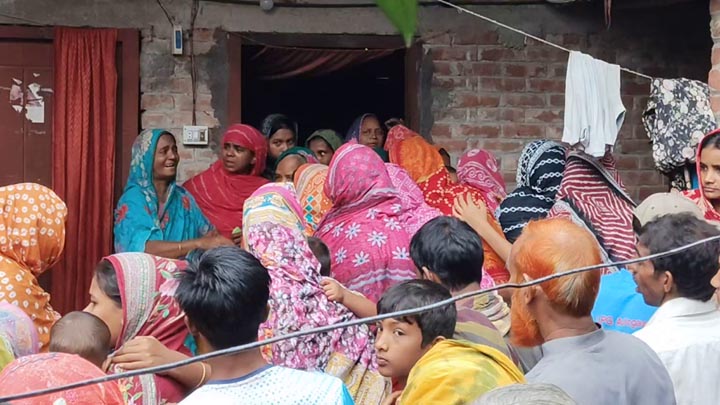 চাঁপাইনবাবগঞ্জে বিদ্যুৎস্পৃষ্ট হয়ে মা-মেয়েসহ তিনজনের মৃত্যু