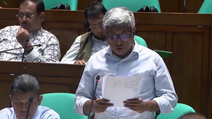 চাঁপাইনবাবগঞ্জে বিদ্যুৎ বিভ্রাট নিয়ে সংসদে দুঃখ প্রকাশ প্রতিমন্ত্রীর