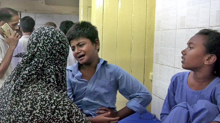 স্কুল ফিডিংয়ের খাবার খেয়ে অসুস্থ শিক্ষার্থীরা সুস্থ্ হয়ে বাড়ি ফিরল