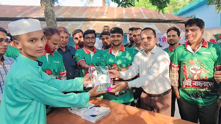 গোমস্তাপুরে ফ্রি মেডিকেল ক্যাম্প ও ওষুধ বিতরণ